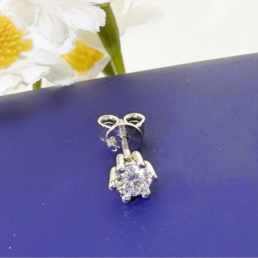 A single moissanite silver stud earrings-0.3ct-SALE